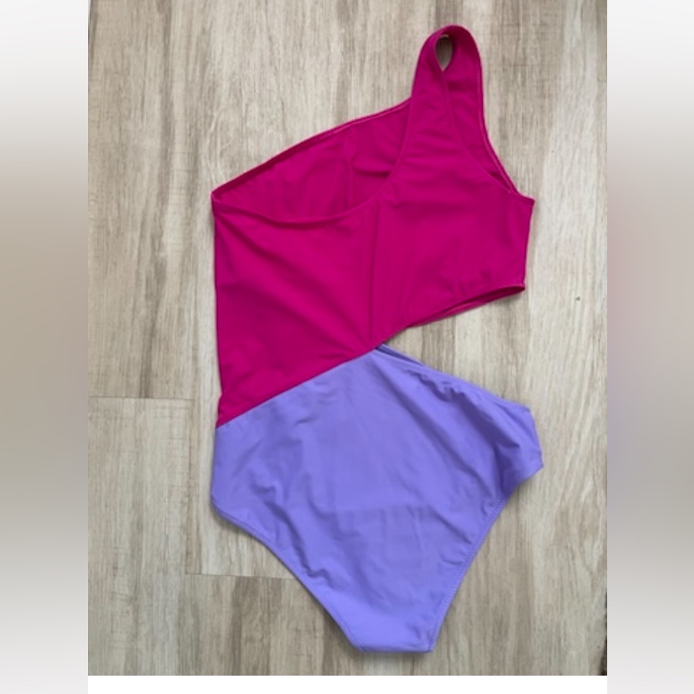 Araks Elmar One Piece Side Cut Out Swimsuit size Large